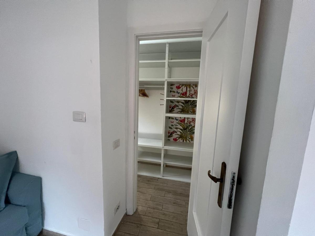 Villa Silvia, Indipendente Con Giardino Privato E Garage 瓦拉泽 外观 照片