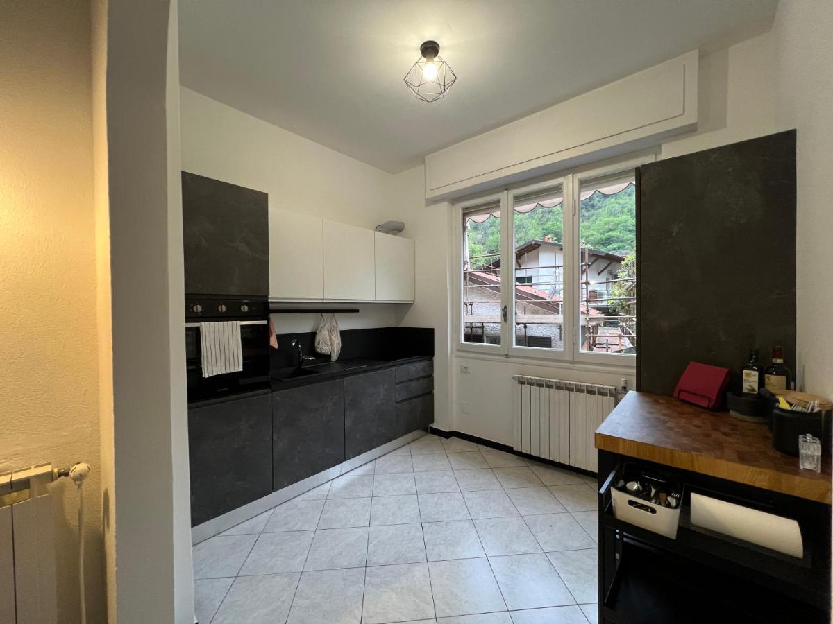 Villa Silvia, Indipendente Con Giardino Privato E Garage 瓦拉泽 外观 照片