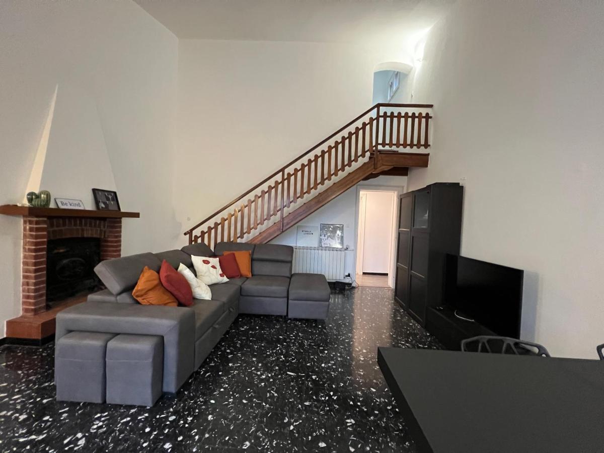 Villa Silvia, Indipendente Con Giardino Privato E Garage 瓦拉泽 外观 照片